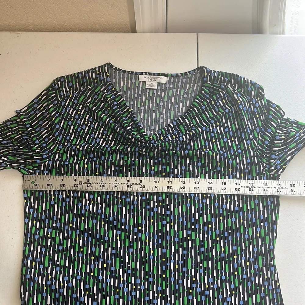 Liz Claiborne, Colorful Print, 3/4 Sleeve Top, Size LP - Picture 6 of 7